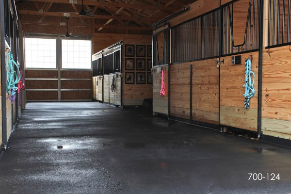 plyco horse stalls